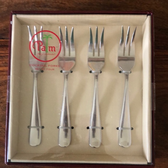 NWB Palm Cocktail Forks - Picture 1 of 3